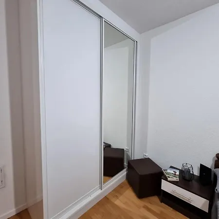 Apartment Gold *